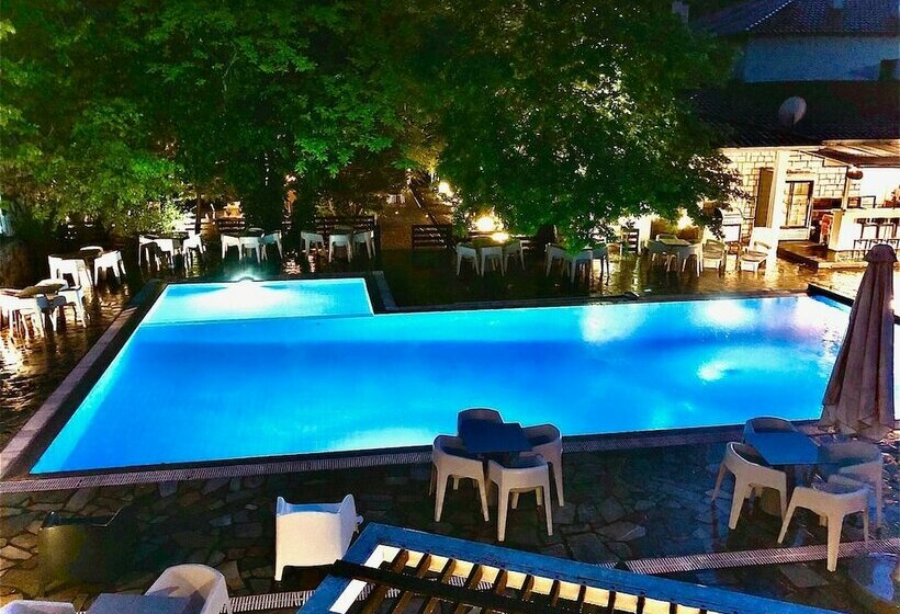 Hotel Konitsa River Whisper  Gefyri Triple Suite