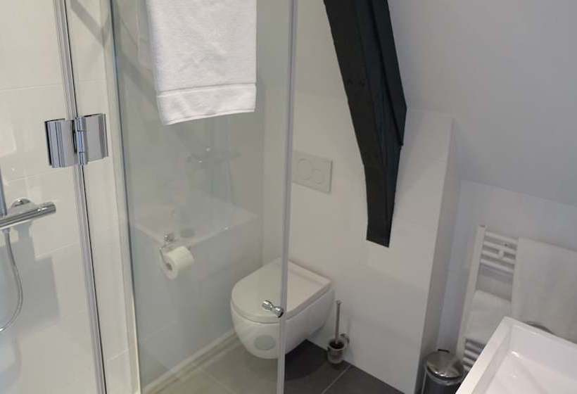 Local Residence By  Keyser