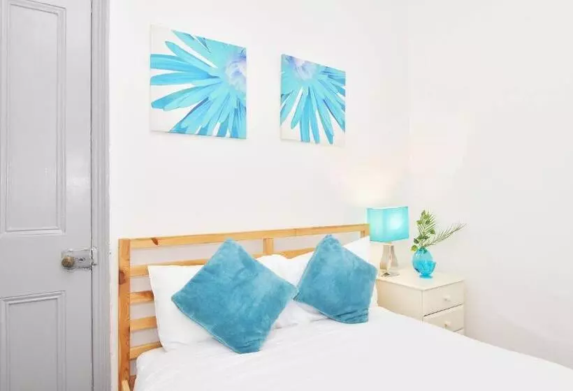 ベッドアンドブレックファースト Townhouse @ Hanley Road Stoke