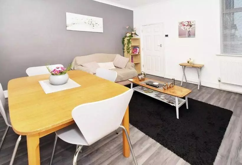 ベッドアンドブレックファースト Townhouse @ Hanley Road Stoke