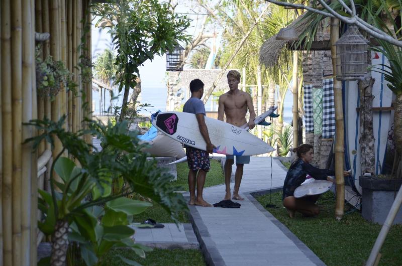 Bed and Breakfast West Break Bali Medewi