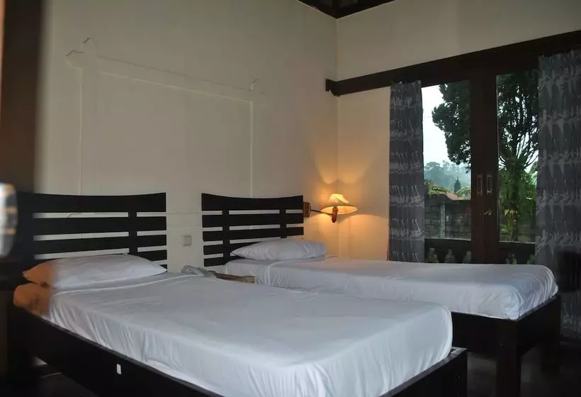 ホテル Enjung Beji Resor
