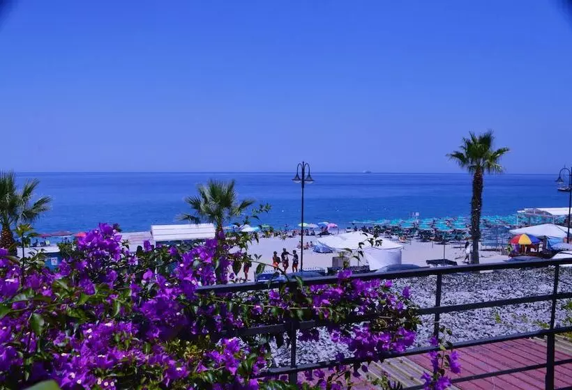 Hotelli Le Sirene Scilla