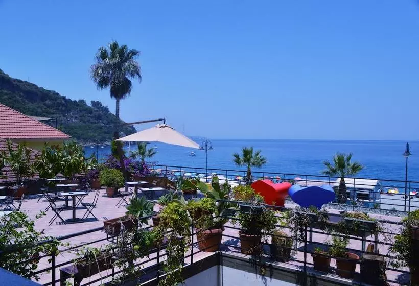 Hotelli Le Sirene Scilla