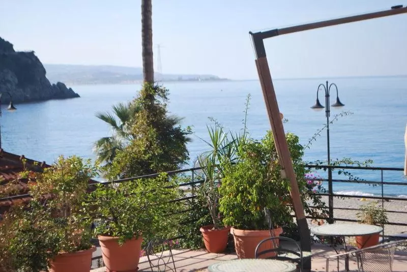 Hotelli Le Sirene Scilla