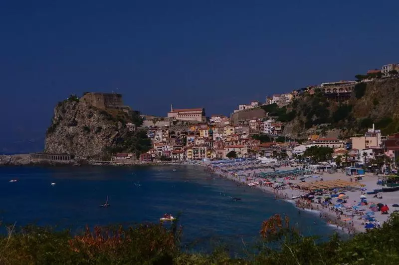 Hotelli Le Sirene Scilla