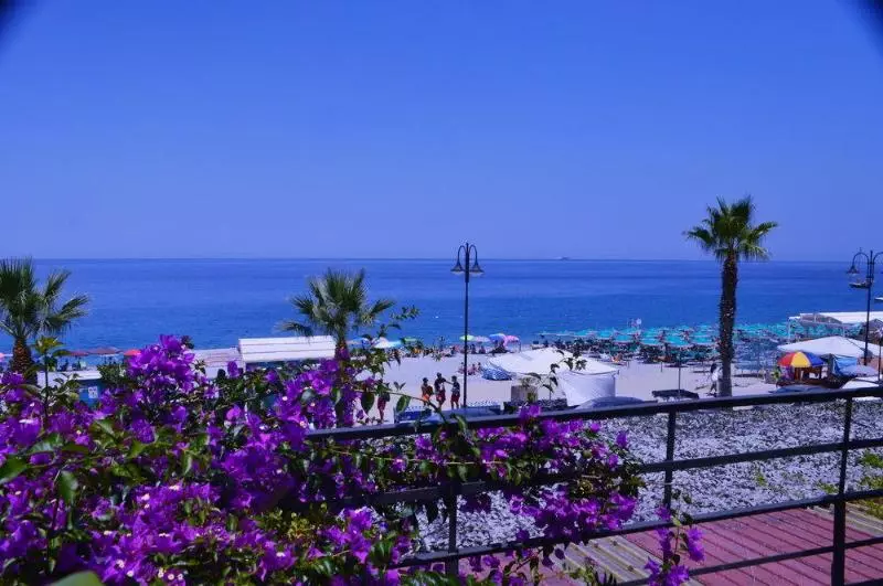 Hotelli Le Sirene Scilla