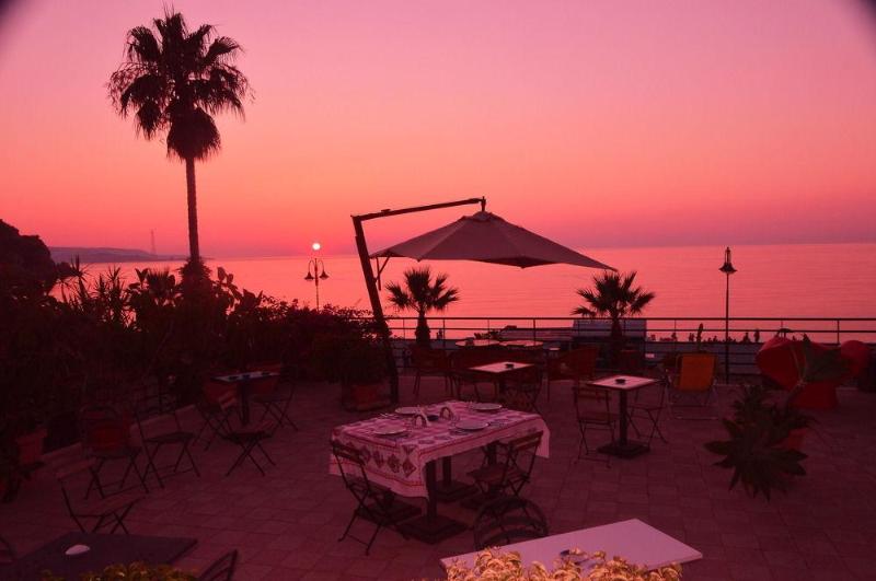 هتل Le Sirene Scilla