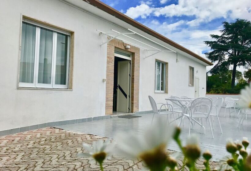 بنسيون Affittacamere Villa Paestum