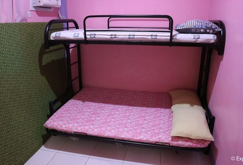 פנסיון Dh Transient  House