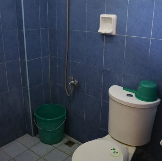 פנסיון Dh Transient  House