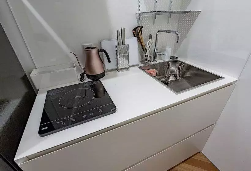 Plat Hostel Keikyu Haneda Home