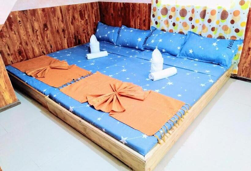 Blue Lagoon Inn, Pagudpud