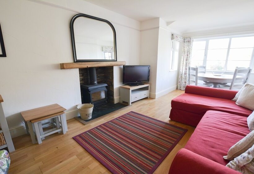 Bridge Cottage Croyde 3 4 Bed, Sleeps 8, Hot Tub