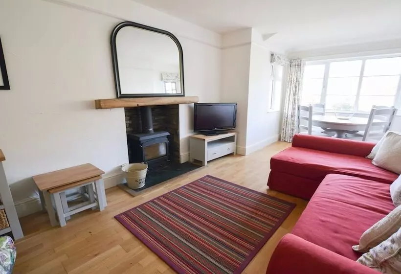 Bridge Cottage Croyde 3 4 Bed, Sleeps 8, Hot Tub