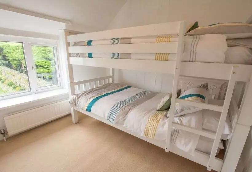 Bridge Cottage Croyde 3 4 Bed, Sleeps 8, Hot Tub