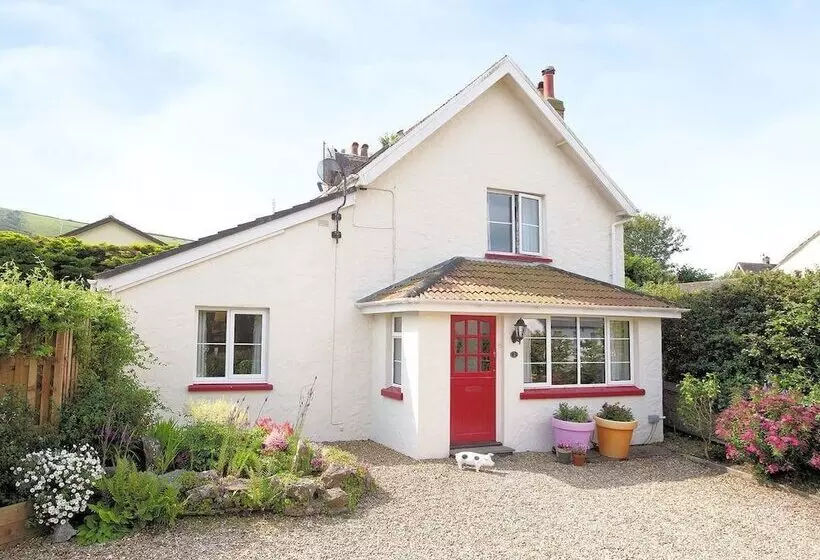Bridge Cottage Croyde 3 4 Bed, Sleeps 8, Hot Tub