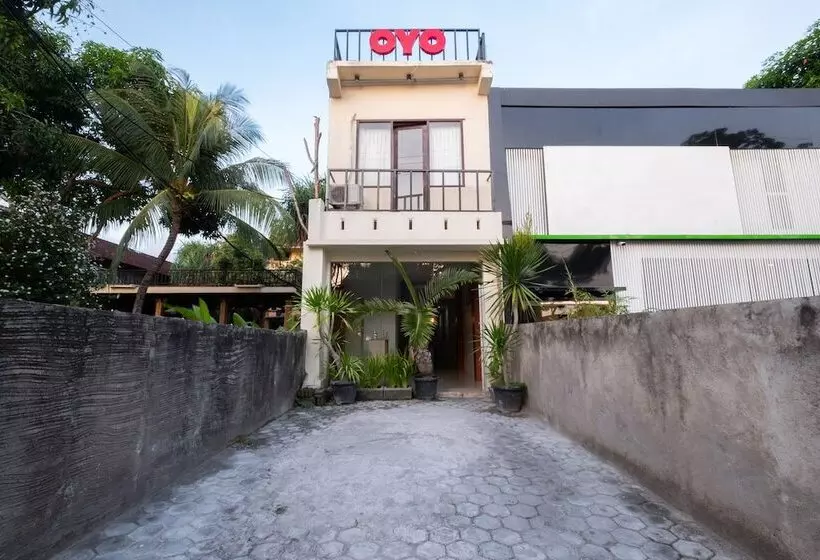 ホテル Oyo 1695 Royal Senggigi