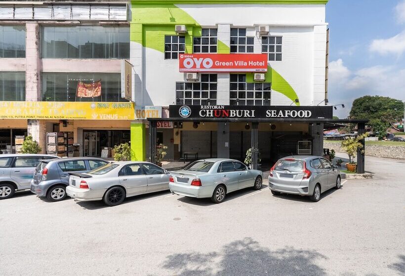 هتل Oyo 89844 Green Villa