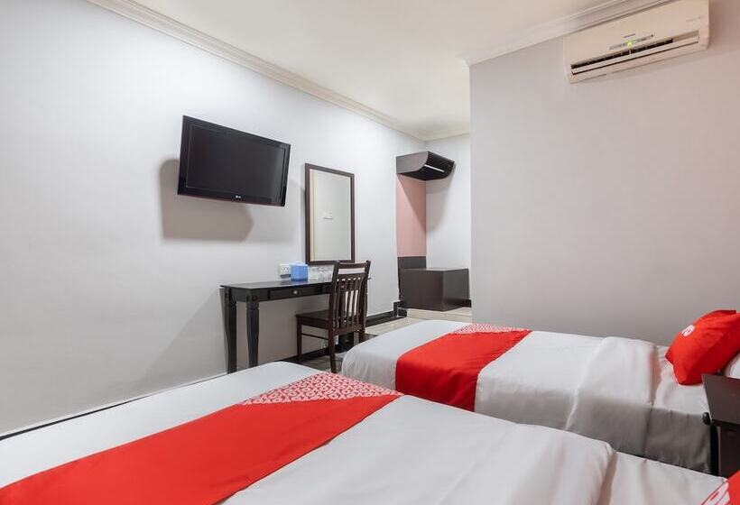 هتل Oyo 89844 Green Villa