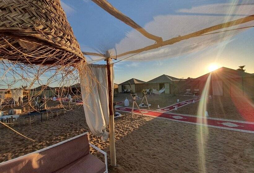 Отель Tangerine Sky Camp