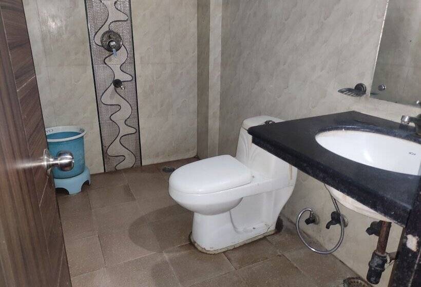 Отель Trio Durga