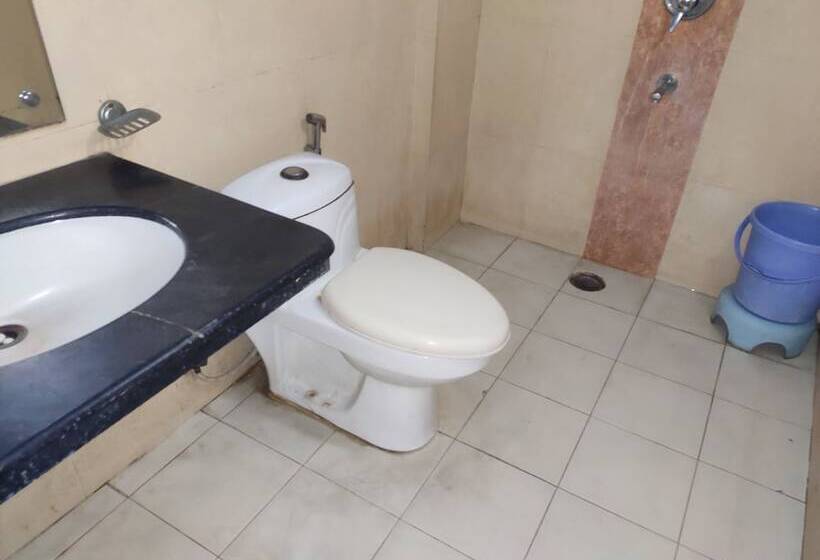 Отель Trio Durga