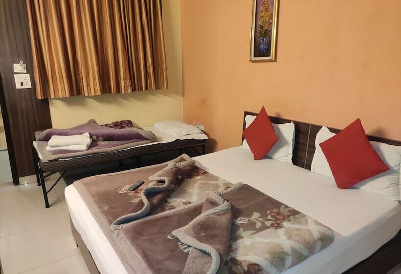 Отель Trio Durga