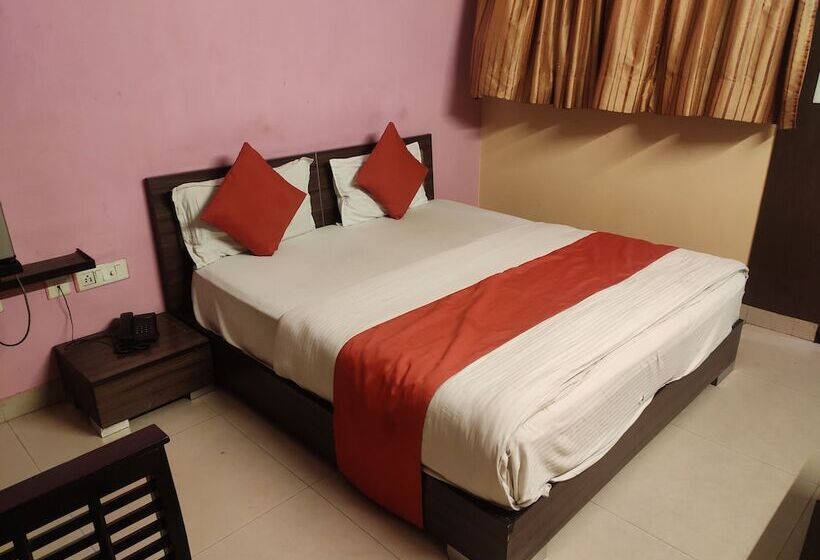 Отель Trio Durga