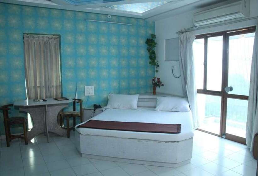 בית מלון כפרי Vinnca Krishna Park