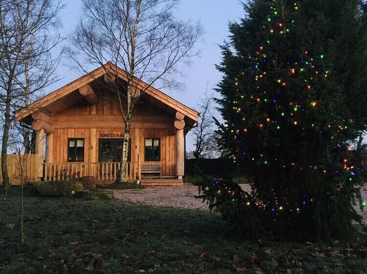 Braisty Woods   Knotty & Nice