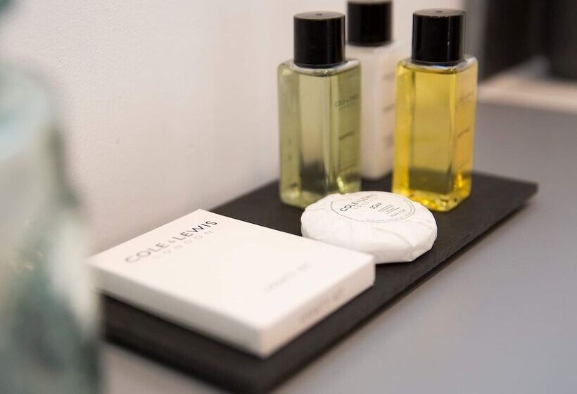 Braisty Woods   Knotty & Nice