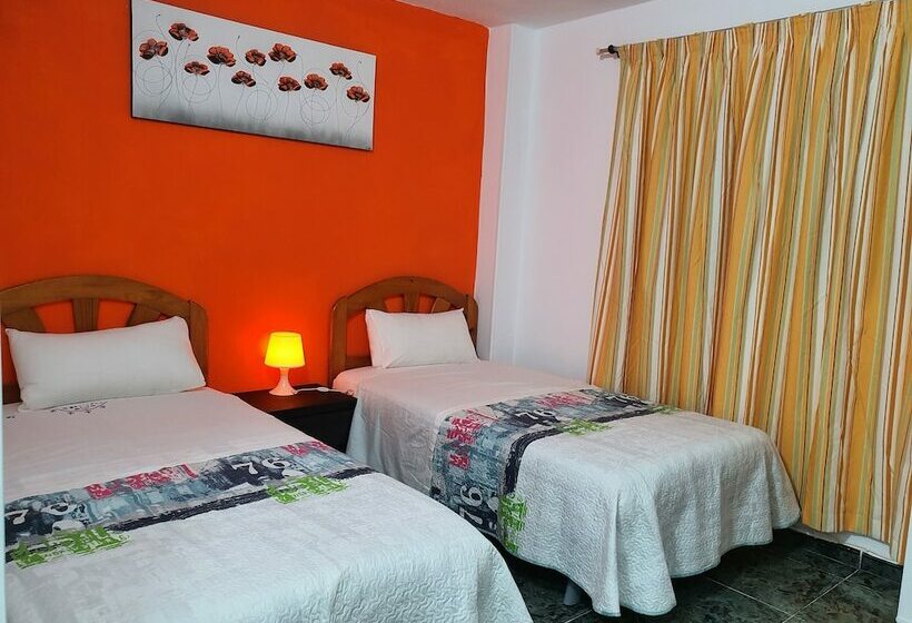 펜션 Low Cost Room Plaza de Hierro III
