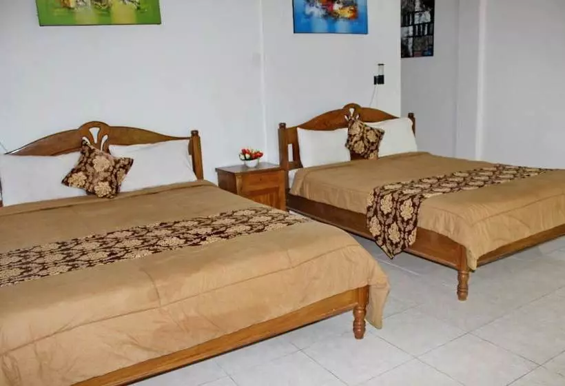 ペンション Star Two Thousand Bungalow