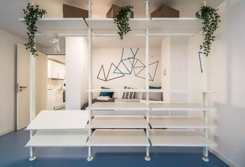 Private Hostel Room   City Center 1c