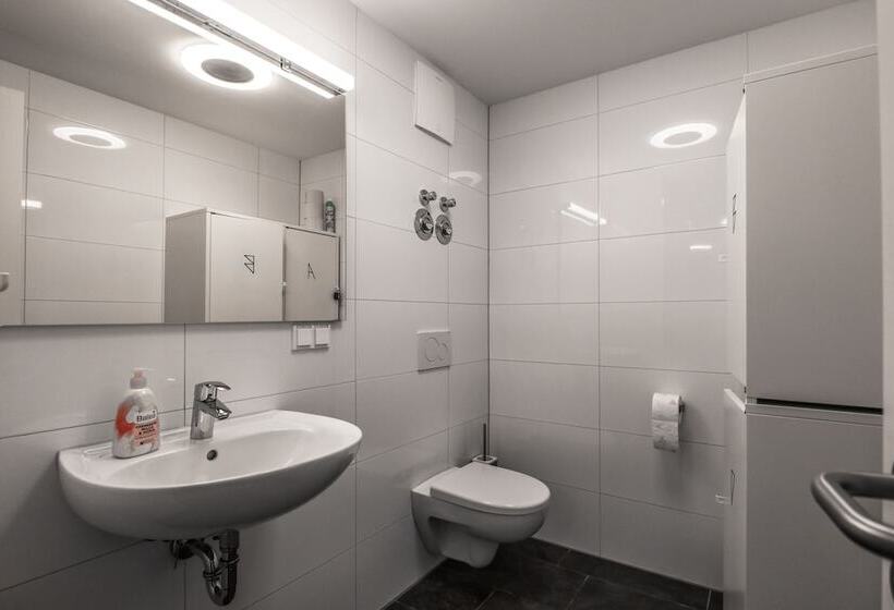 Private Hostel Room City Center 1c