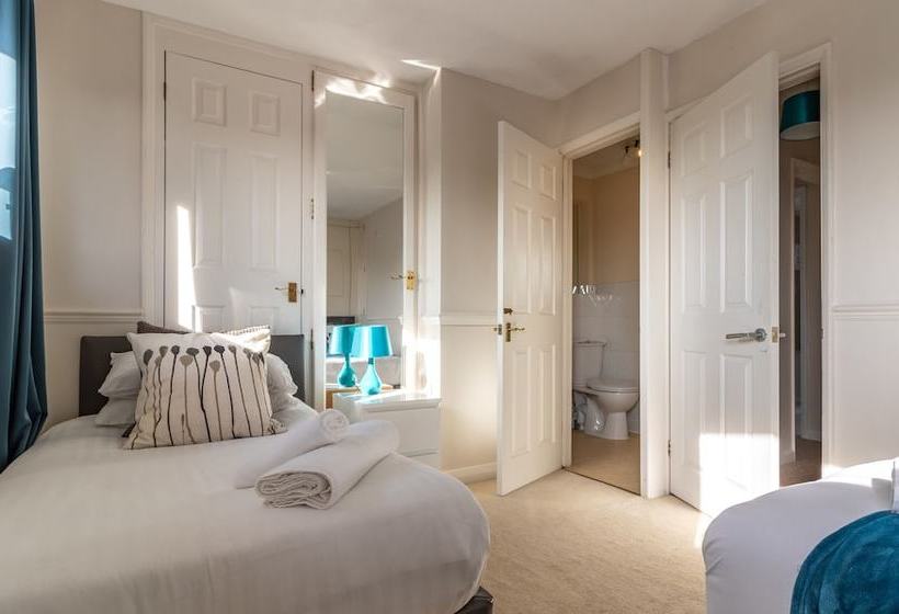 レジデンス Lancaster Close Serviced Accommodation