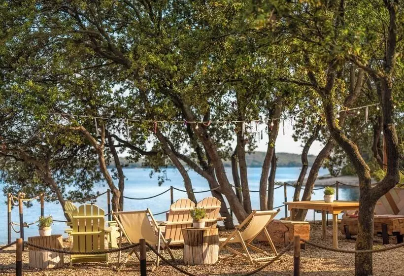 リゾートホテル Maistra Camping Koversada Covered Mobile Homes