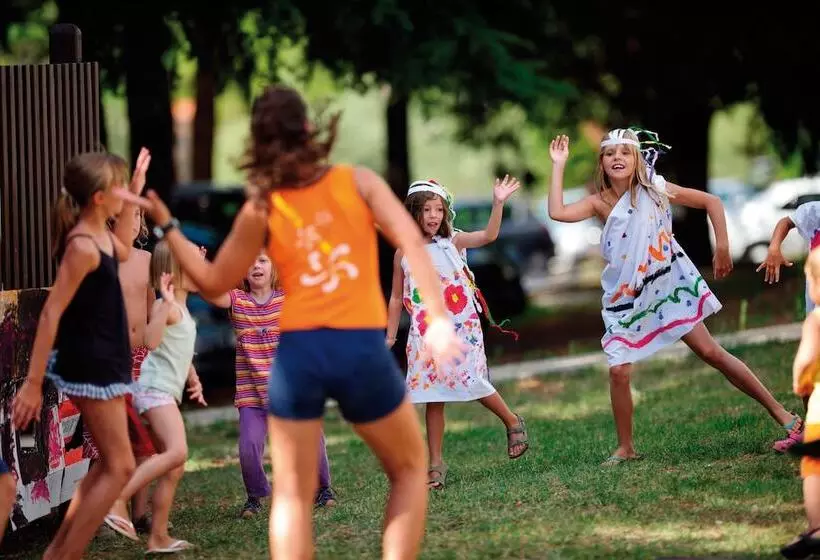 リゾートホテル Maistra Camping Koversada Covered Mobile Homes