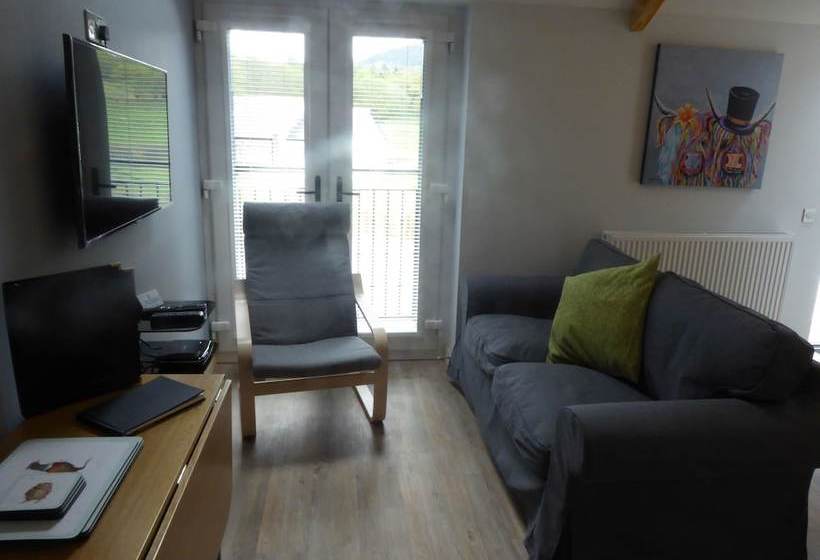 The Stables Upper Cottage 9