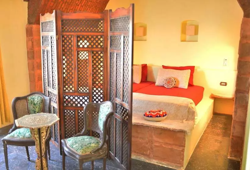 تختخواب و صبحانه Anakato Kiki