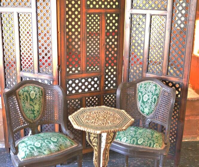 تختخواب و صبحانه Anakato Kiki