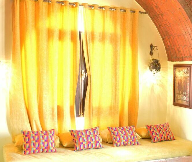 تختخواب و صبحانه Anakato Kiki