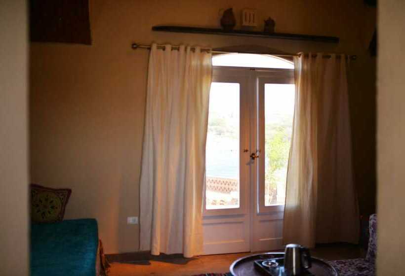 تختخواب و صبحانه Anakato Kiki