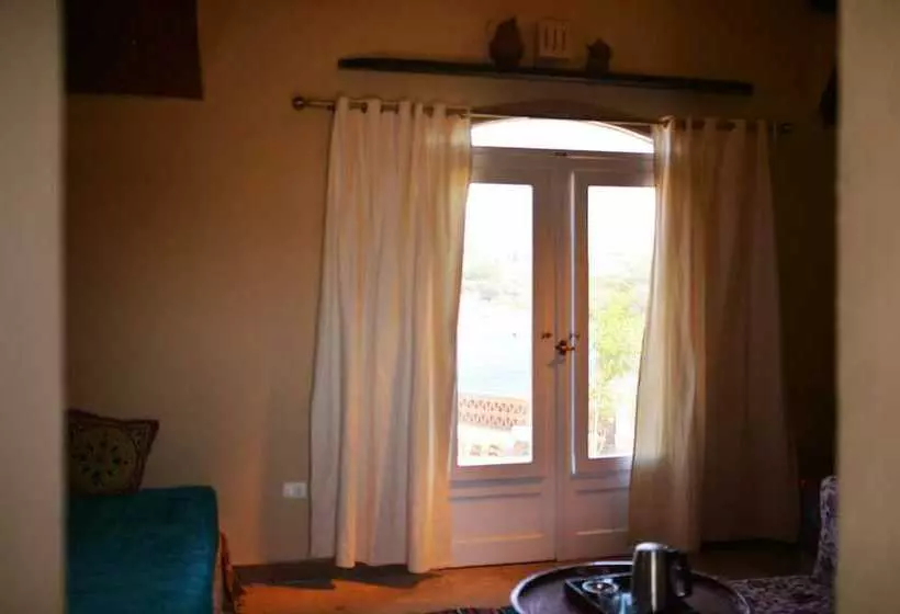 تختخواب و صبحانه Anakato Kiki