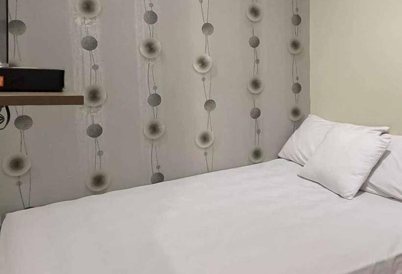 בית מלון כפרי Aimer Guest House Syariah Mitra Reddoorz