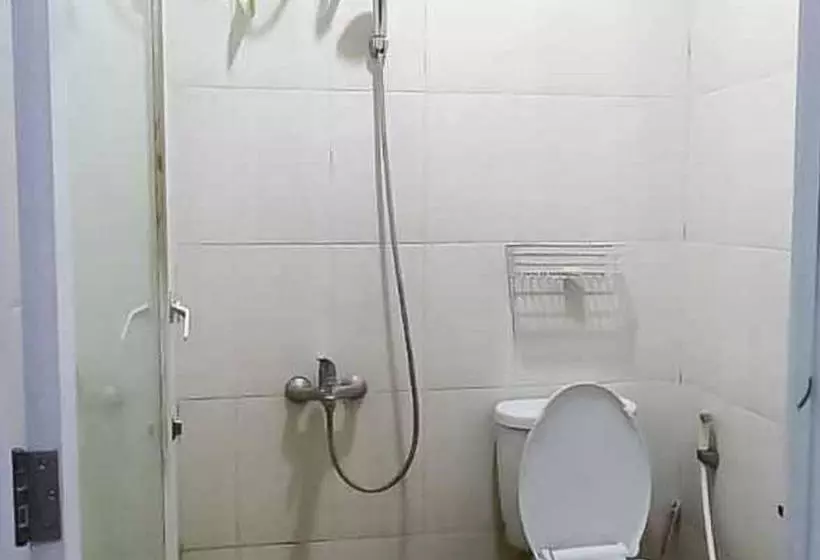 Hotelli Aimer Guest House Syariah Mitra Reddoorz