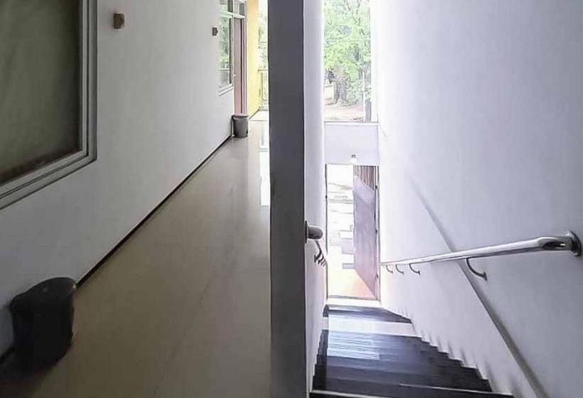 בית מלון כפרי Aimer Guest House Syariah Mitra Reddoorz