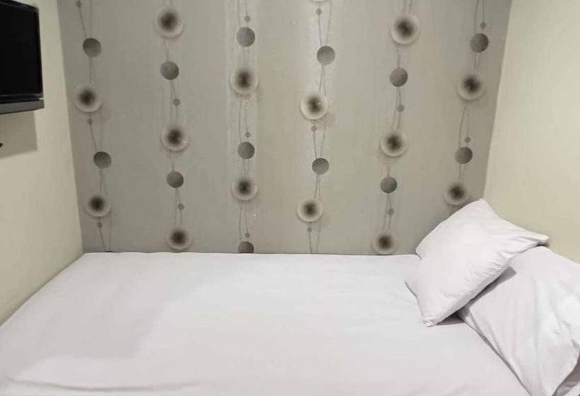 בית מלון כפרי Aimer Guest House Syariah Mitra Reddoorz