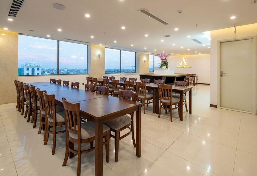 هتل Avenis